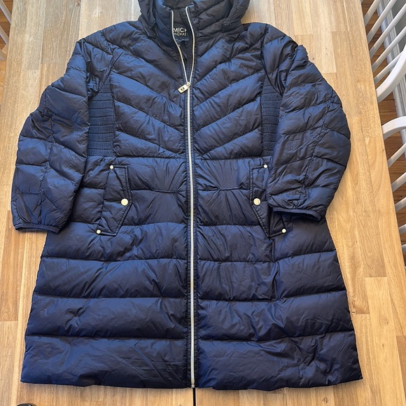 <3 Michael Michael Kors | Down Jacket - Picture 2 of 12